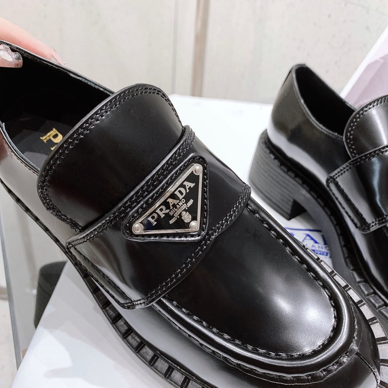 MOCASSIM PRADA MONOLITH