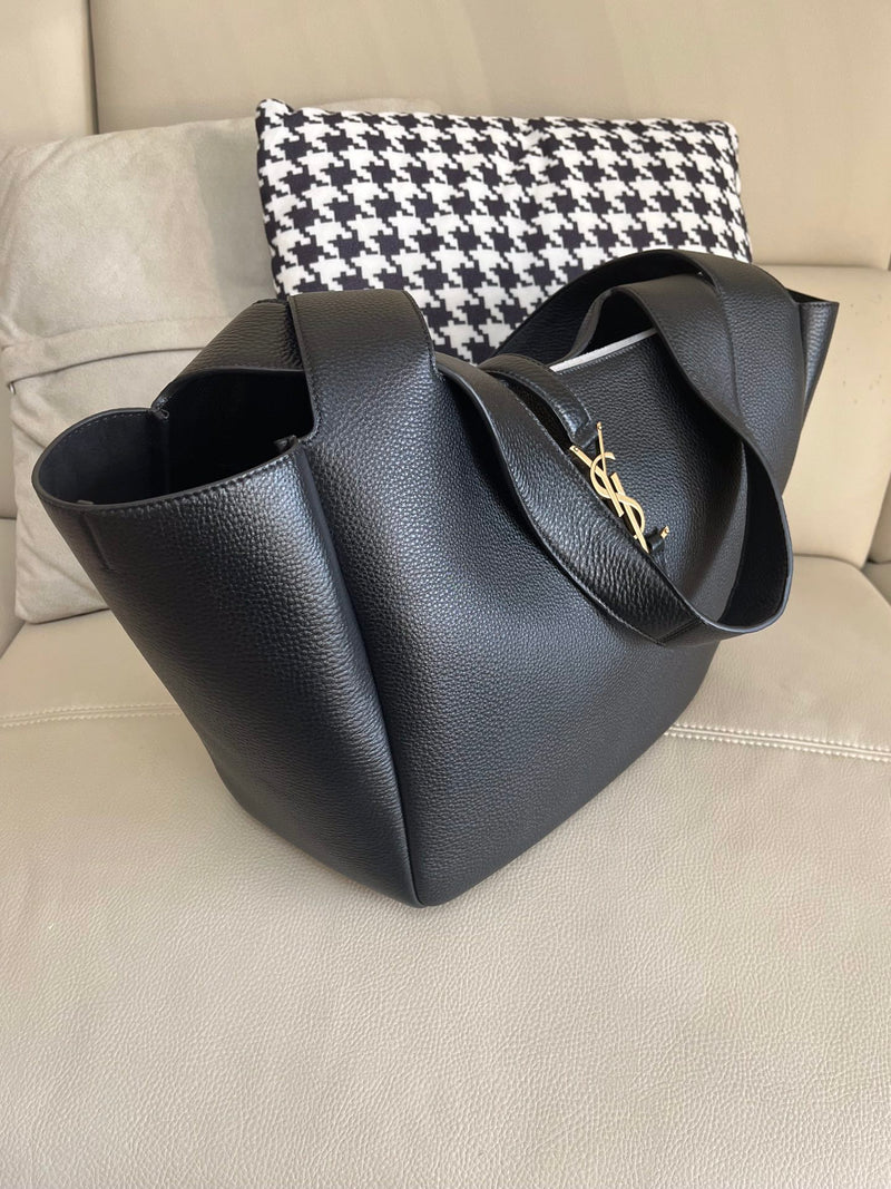 BOLSA YSL BEA EM COURO GRAINADO