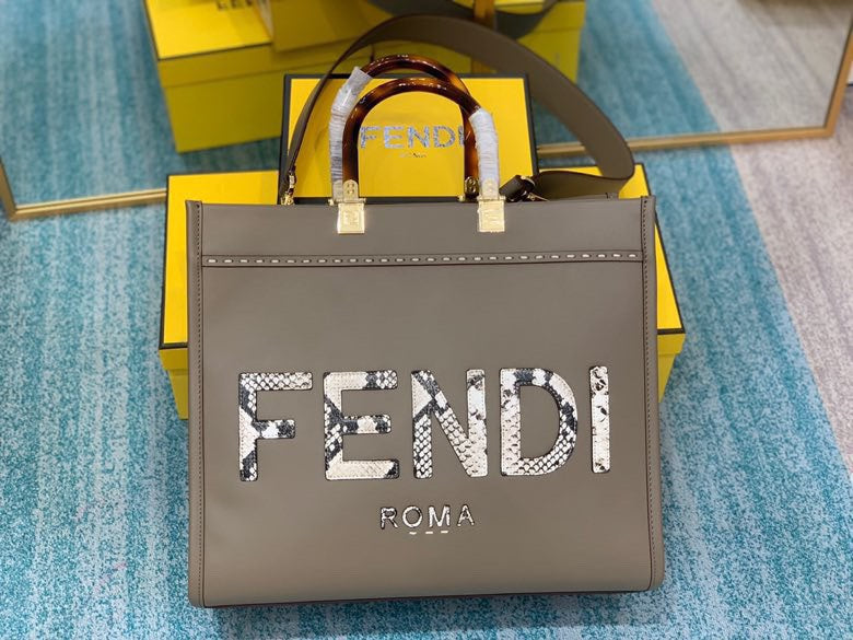 FND TOTE COBRA