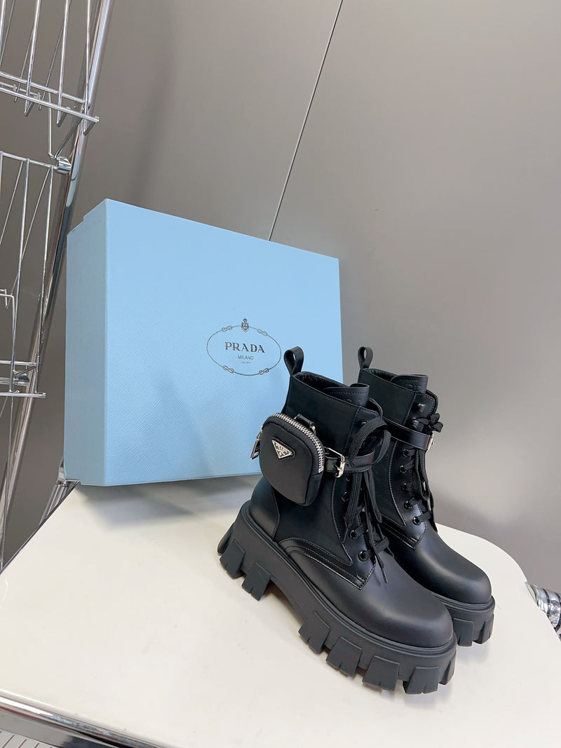 BOTA PRADA MONOLITH