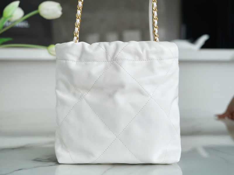 CHANEL 22 MINI BAG