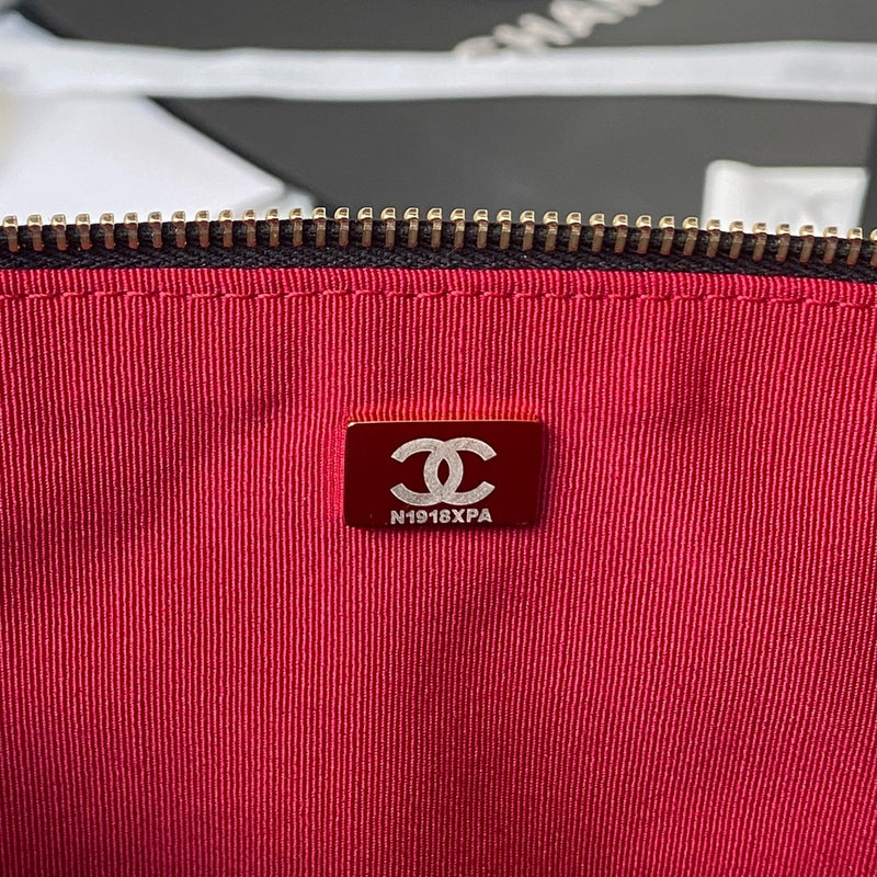 Chanel hippie hobo