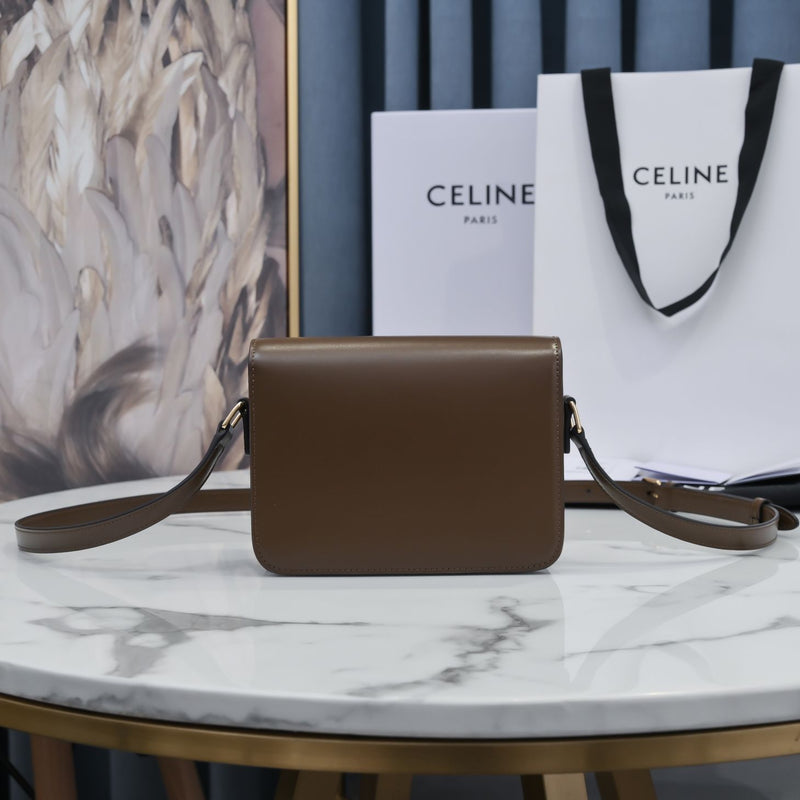 Bolsa Celine Triomphe Marrom