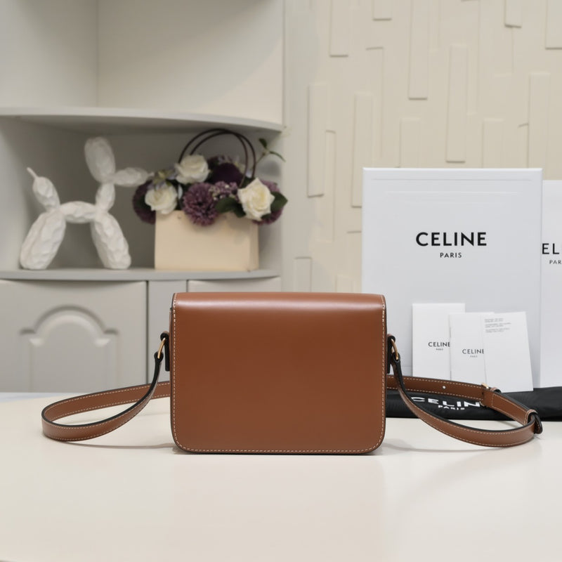 Bolsa Celine Triomphe Caramelo